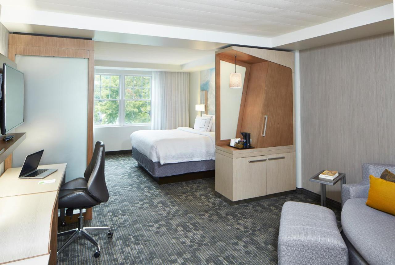 Courtyard By Marriott Lake George Exterior photo