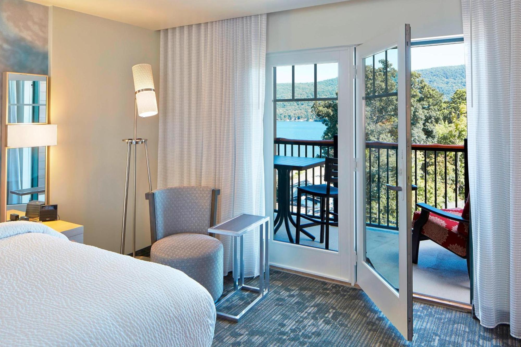 Courtyard By Marriott Lake George Exterior photo